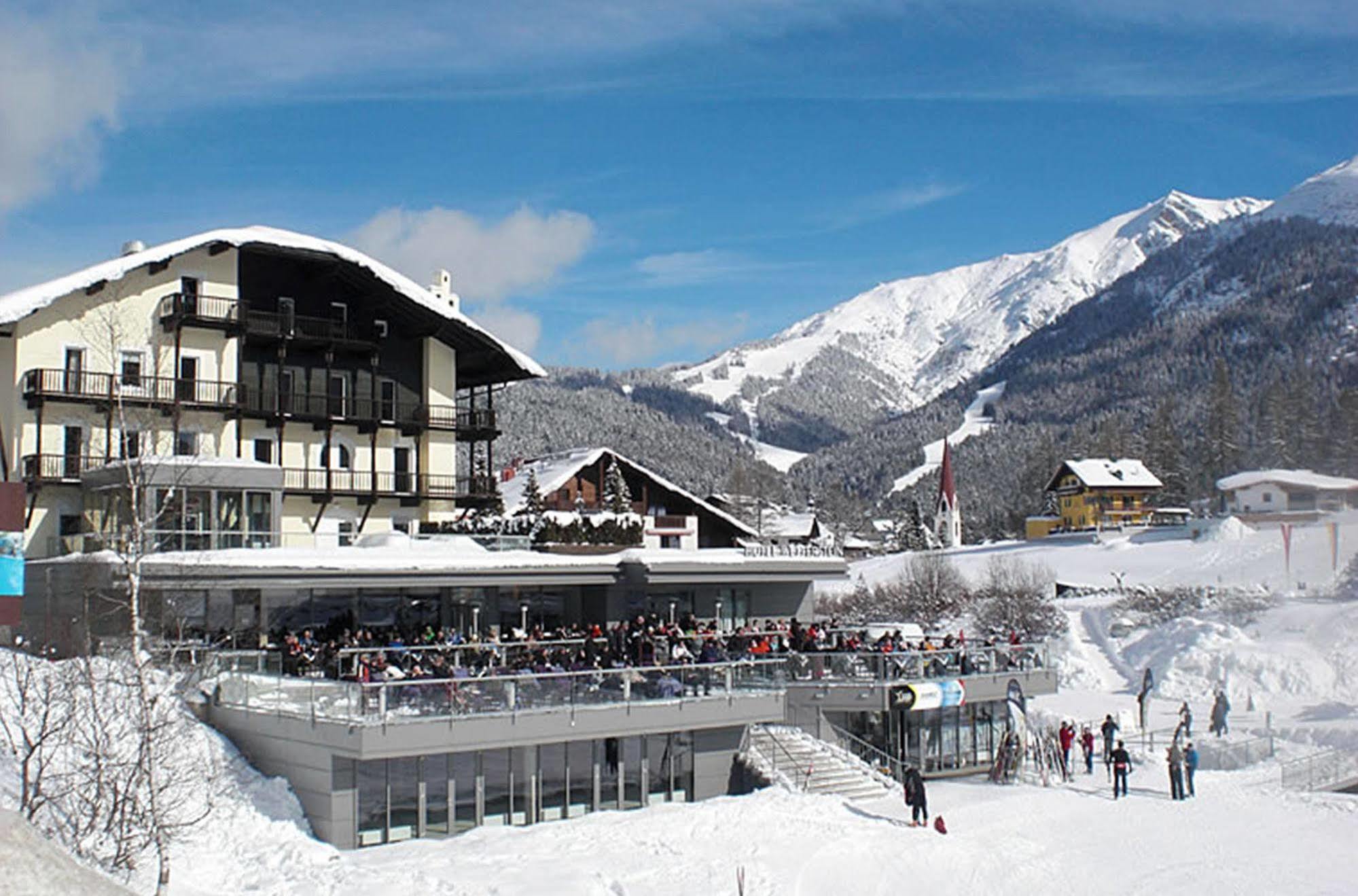 Hotel Wetterstein Seefeld Seefeld in Tirol Exterior photo